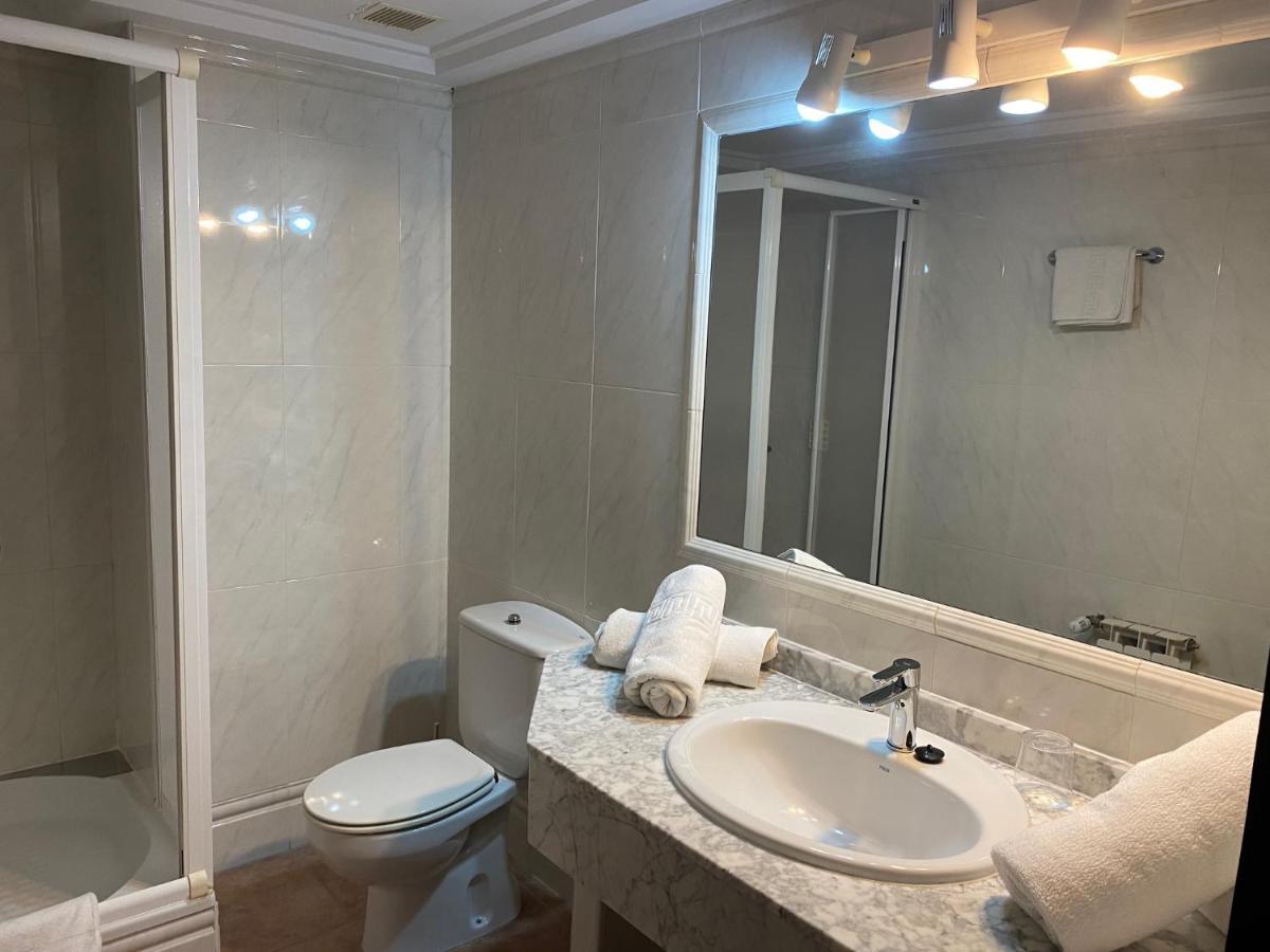 Hostal Restaurante Cala カラ・フィゲラ エクステリア 写真