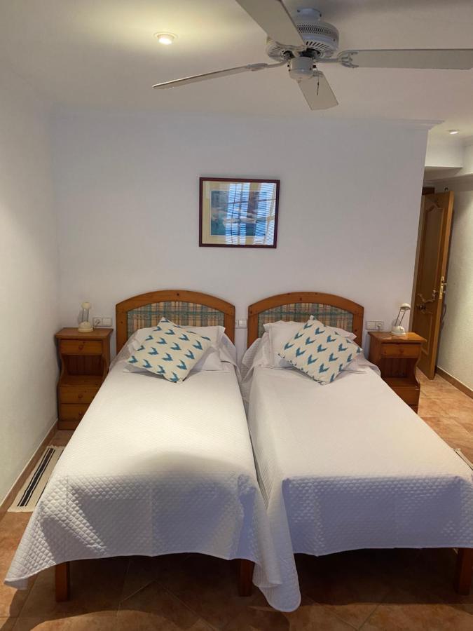 Hostal Restaurante Cala カラ・フィゲラ エクステリア 写真