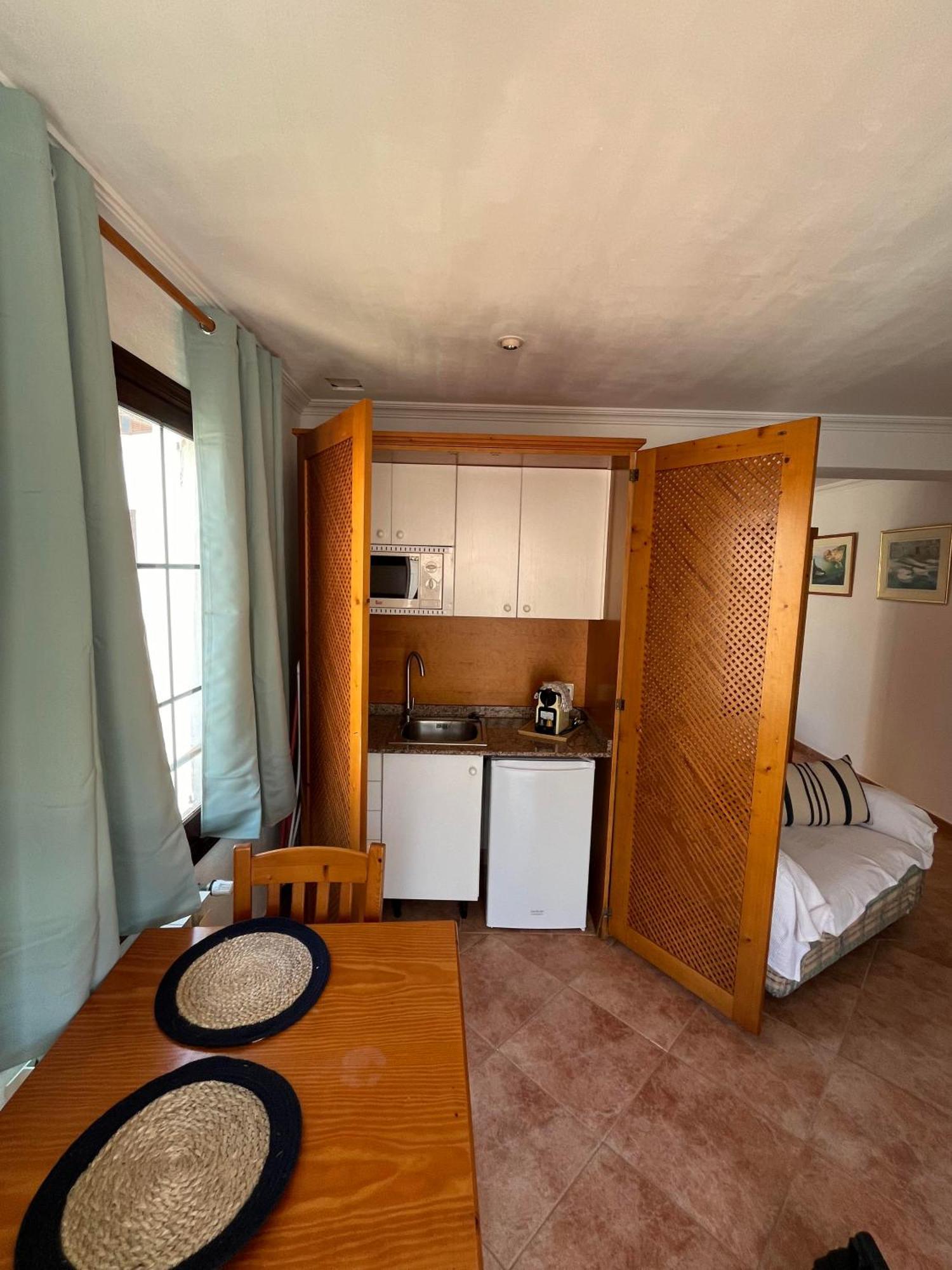 Hostal Restaurante Cala カラ・フィゲラ エクステリア 写真