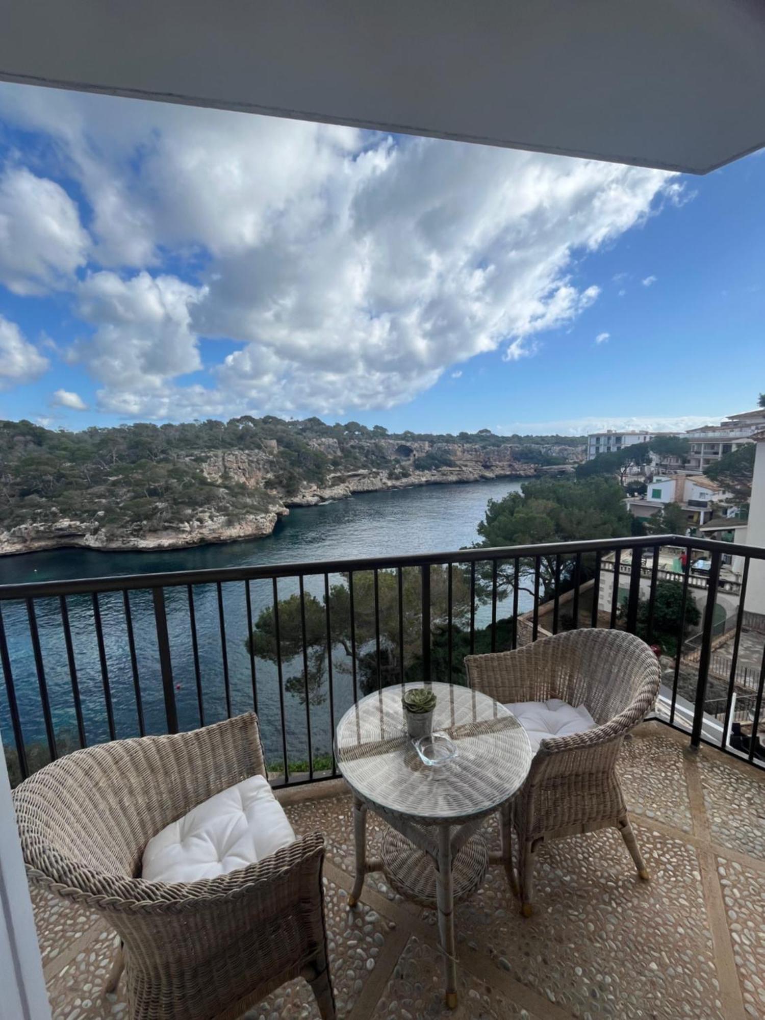 Hostal Restaurante Cala カラ・フィゲラ エクステリア 写真