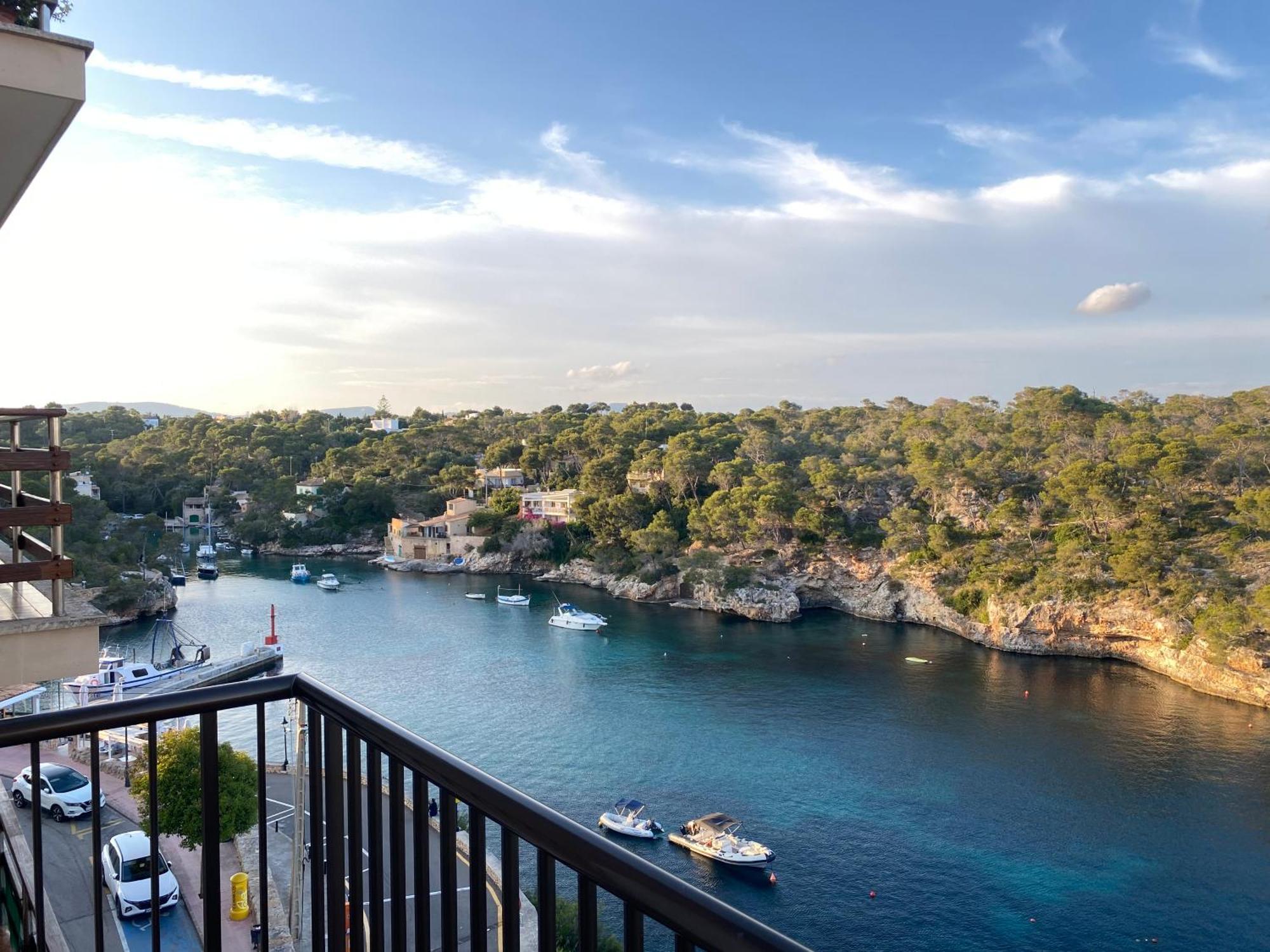 Hostal Restaurante Cala カラ・フィゲラ エクステリア 写真