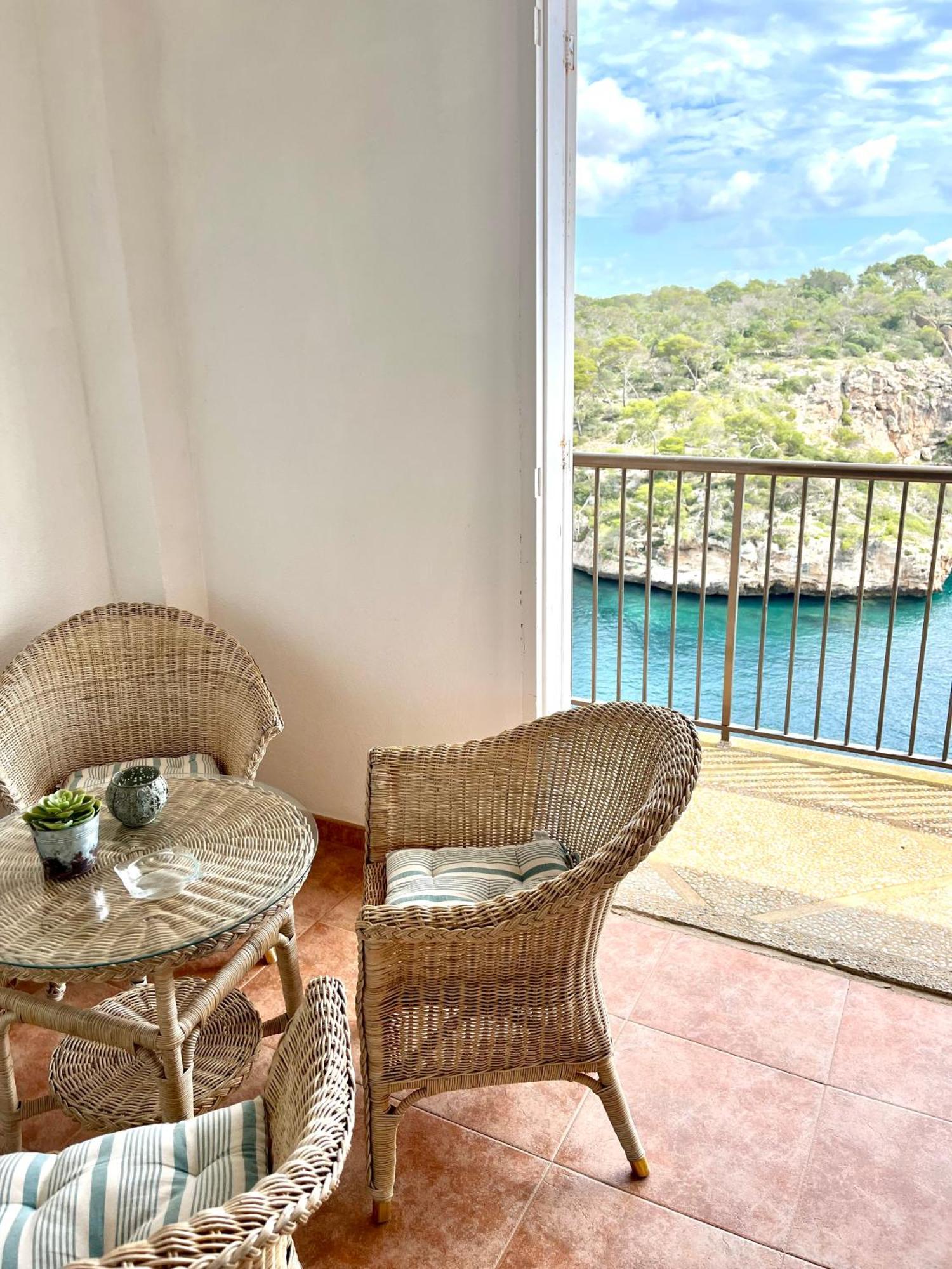 Hostal Restaurante Cala カラ・フィゲラ エクステリア 写真